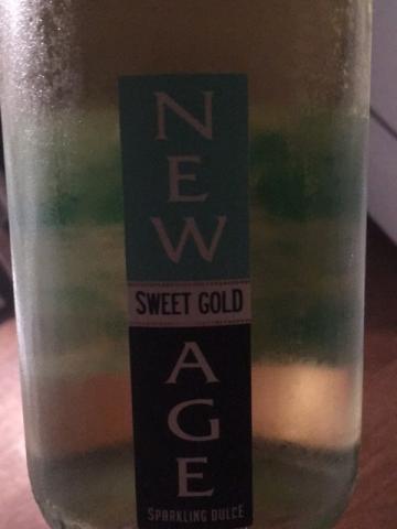 New Age - Sweet Gold Sparkling Dulce - N.V.
