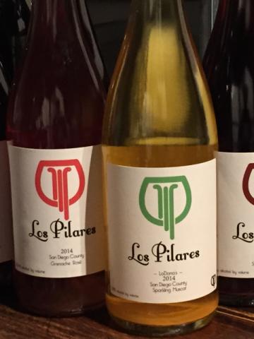 Los Pilares - LaDona's Sparkling Muscat - 2014